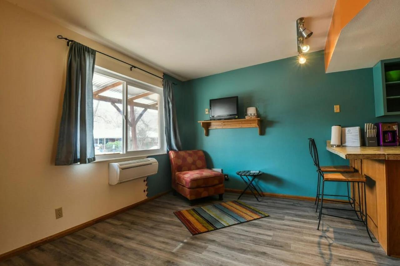 Cozy Adventure Pad Near Downtown - Rose Tree 2 Βίλα Moab Εξωτερικό φωτογραφία